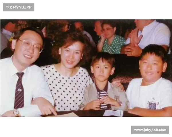 网球比赛官方媒体深度报道:全球顶级赛事背后的故事与精彩瞬间 网球比赛官方媒体深度报道:全球顶级赛事背后的故事与精彩瞬间