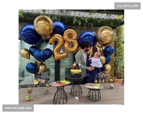 劳塔罗妻子晒度假照引发粉丝热议纷纷表示又在撒狗粮