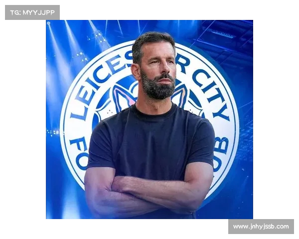 英超传奇教练的辉煌成就与影响力解析:从战术革新到球员培养的深远影响 英超传奇教练的辉煌成就与影响力解析:从战术革新到球员培养的深远影响